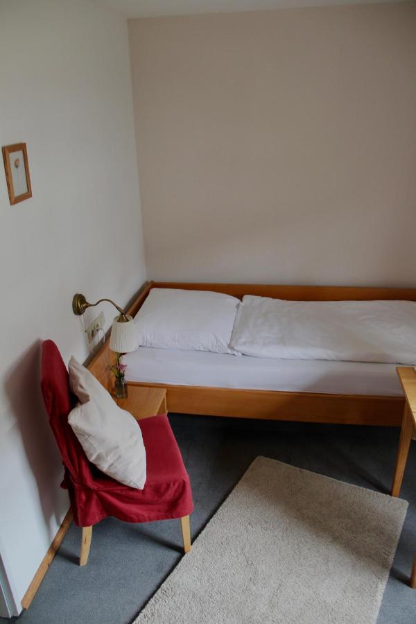 Schildwirtschaft Zum Rothen Ochsen Hotell Laupheim Eksteriør bilde